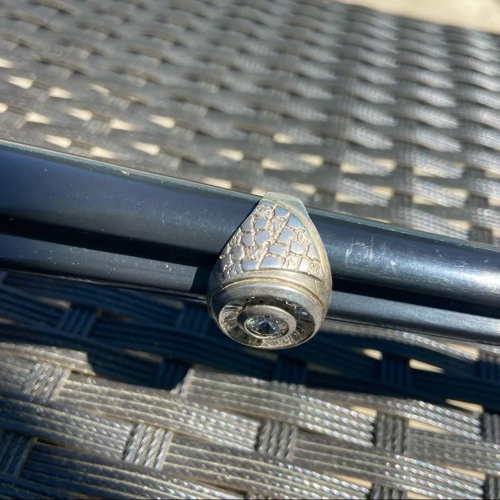 Mens vintage silver ring with beautiful CZs sz 9